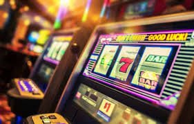 Dealer profesional memberikan pengalaman live casino di platform abatogel